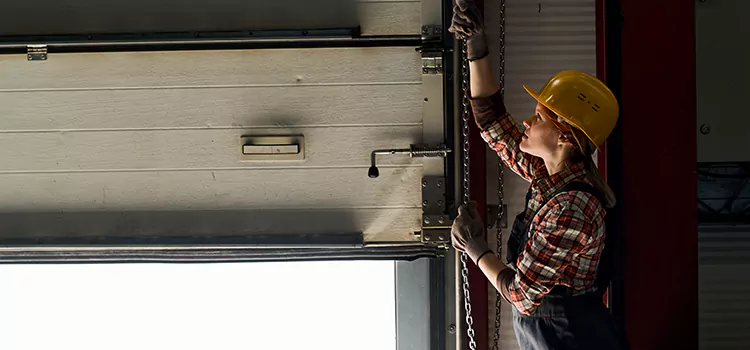 Addressing Common Garage Door Stoppage Issues in La Crescenta-Montrose, CA