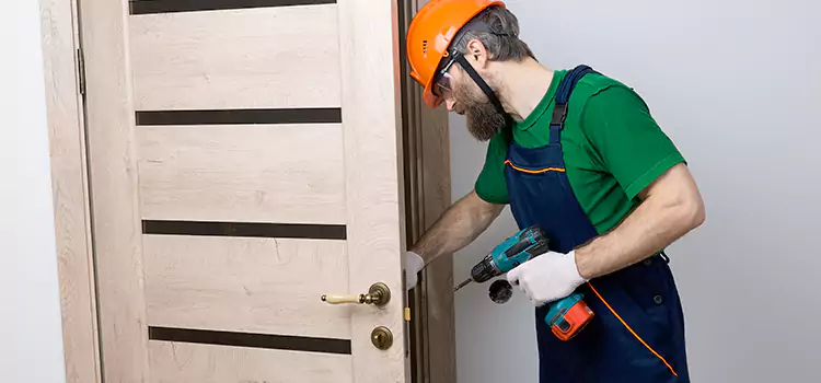 Replace Internal Door Handle with Lock La Crescenta-Montrose